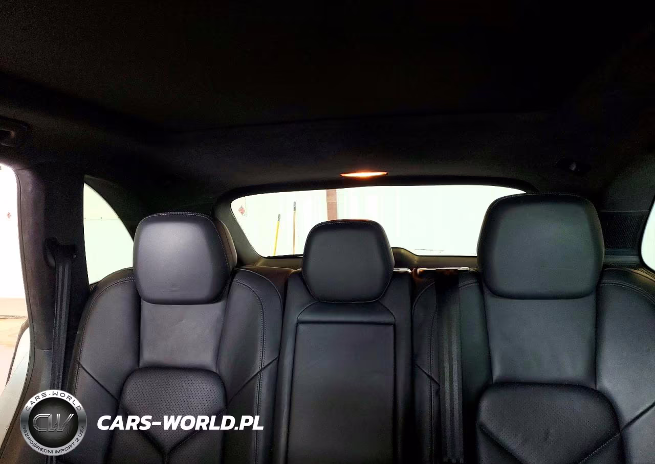 2013 Porsche Cayenne Turbo VIN:WP1AC2A25DLA92328 - 10