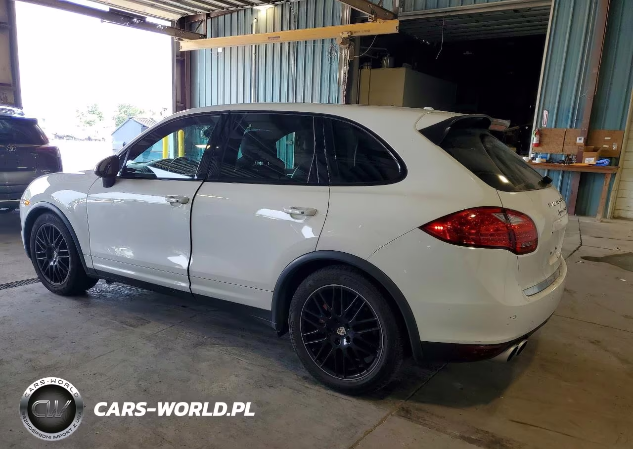 2013 Porsche Cayenne Turbo VIN:WP1AC2A25DLA92328 - 2