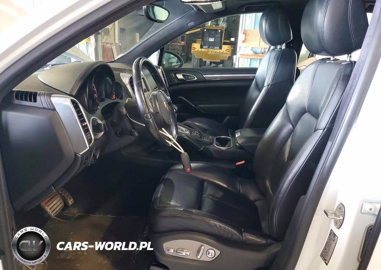 2013 Porsche Cayenne Turbo VIN:WP1AC2A25DLA92328 - 7