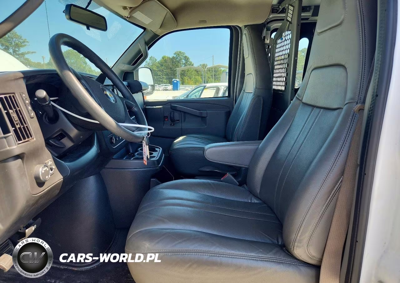 2019 Chevrolet Express 2500 Cargo Delivery Van VIN:1GCWGAFP1K1334325 - 7