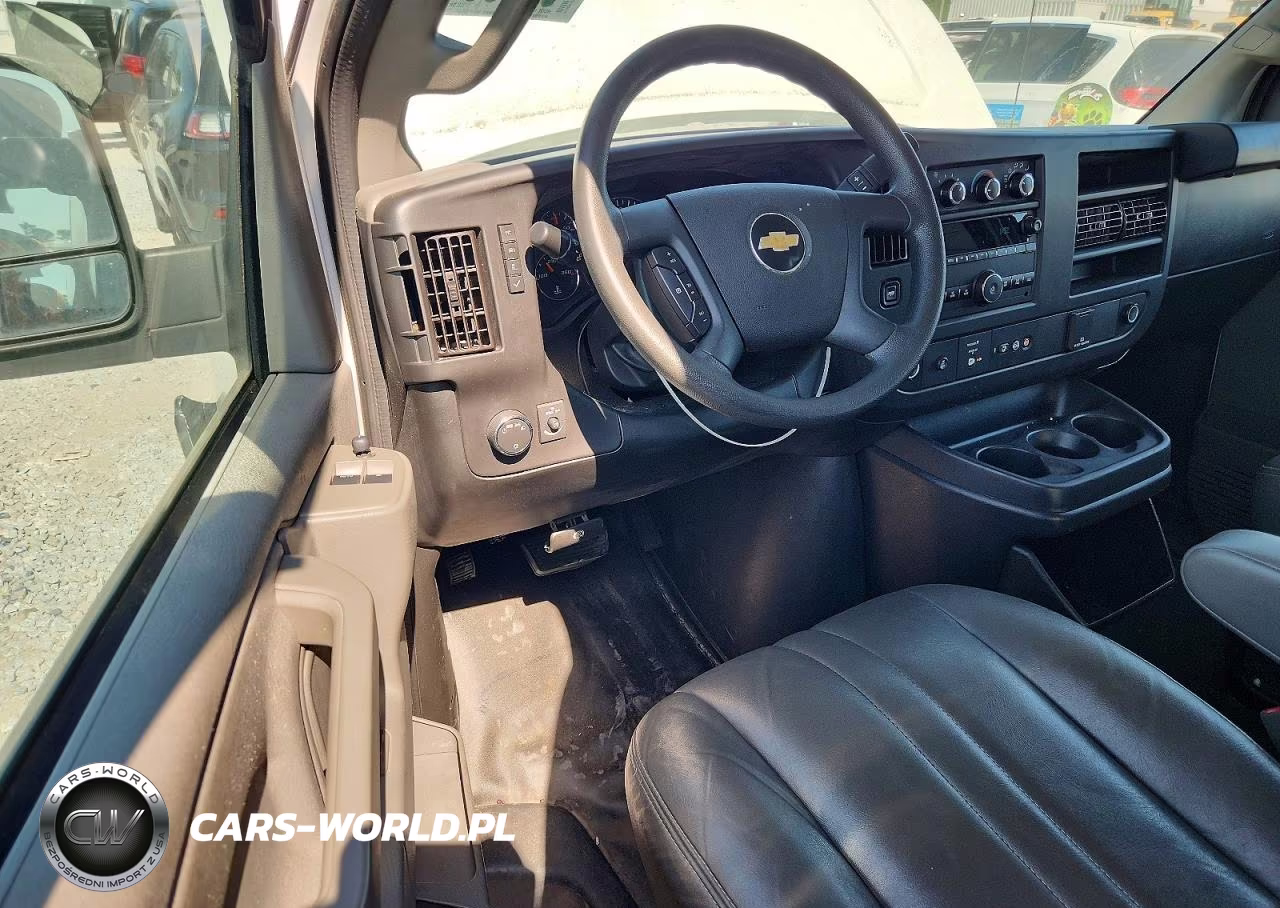 2019 Chevrolet Express 2500 Cargo Delivery Van VIN:1GCWGAFP1K1334325 - 8