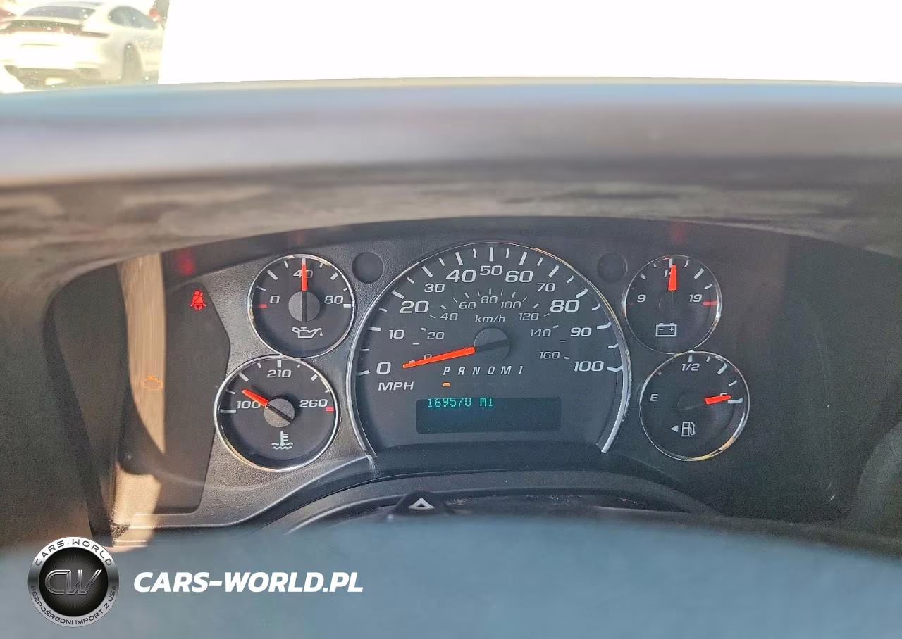 2019 Chevrolet Express 2500 Cargo Delivery Van VIN:1GCWGAFP1K1334325 - 9