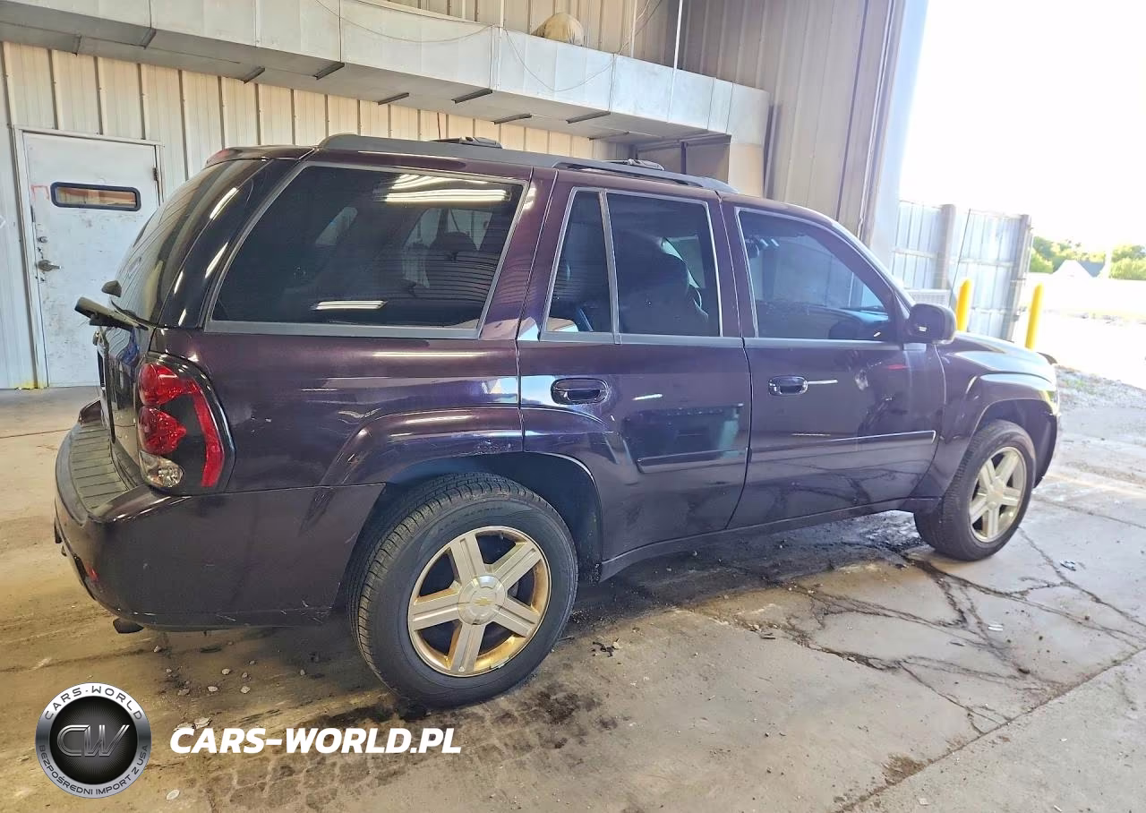 2008 Chevrolet Trailblazer Ls VIN:1GNDT13S682204398 - 3