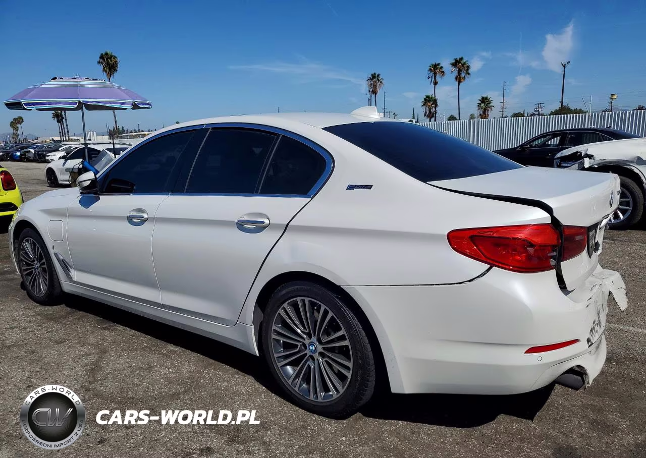 2018 BMW 530E VIN:WBAJA9C58JB249694 - 2