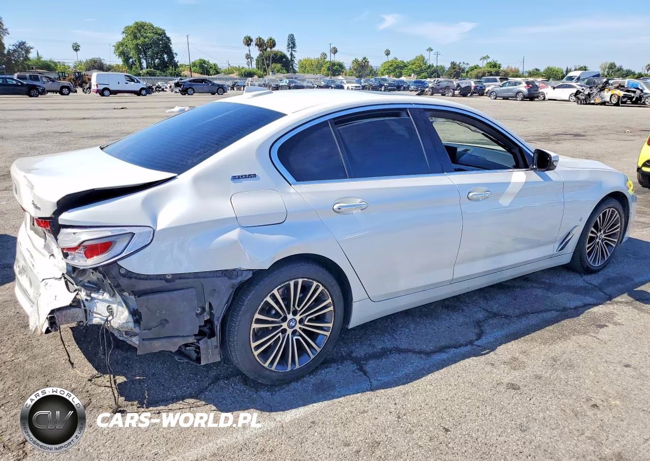 2018 BMW 530E VIN:WBAJA9C58JB249694 - 3