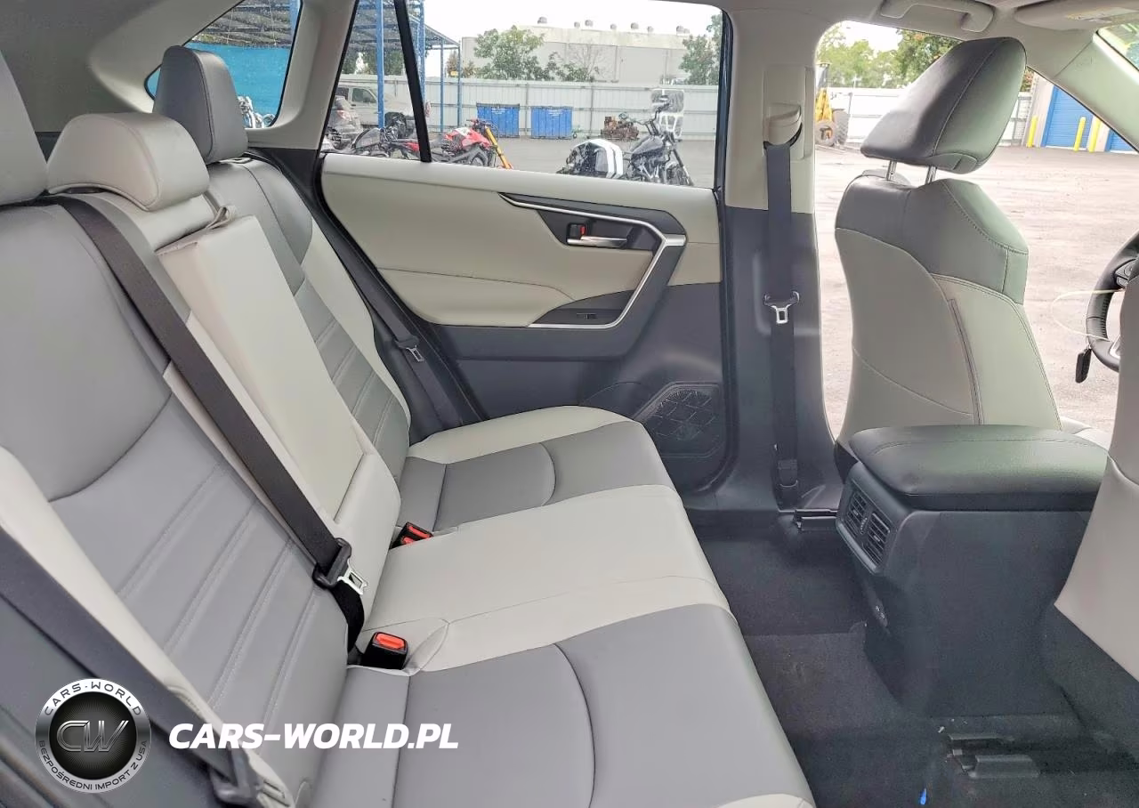 2025 Toyota Rav4 Xle Premium VIN:JTMB6RFV9SJ076716 - 11