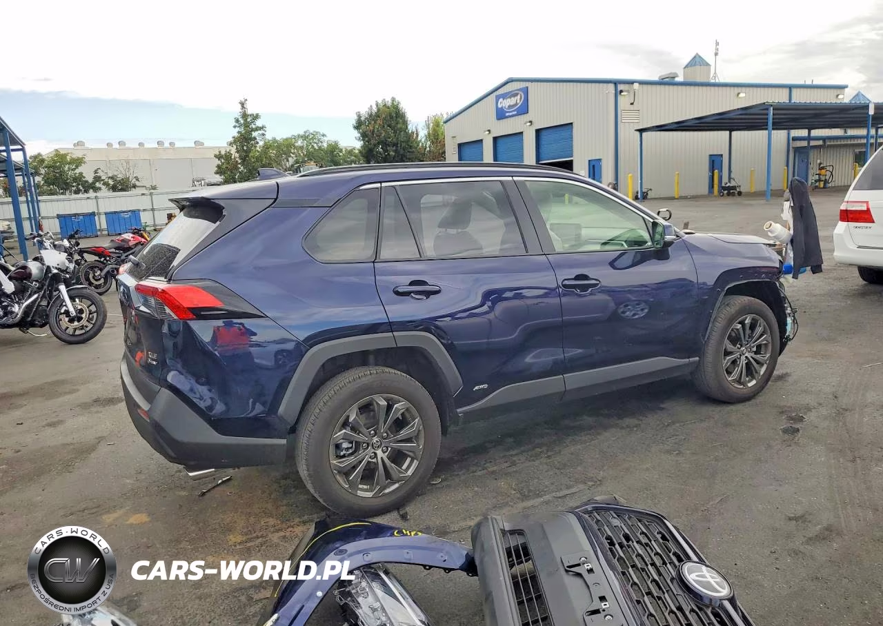 2025 Toyota Rav4 Xle Premium VIN:JTMB6RFV9SJ076716 - 3