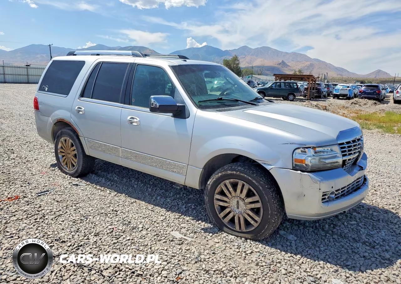 2012 Lincoln Navigator VIN:5LMJJ2J51CEL07040 - 4