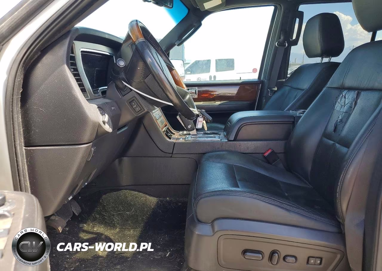 2012 Lincoln Navigator VIN:5LMJJ2J51CEL07040 - 7
