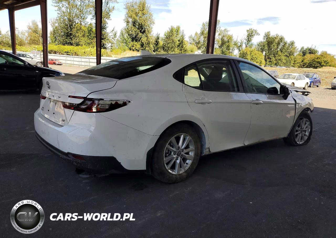 2026 Toyota Camry Le VIN:4T1DBADK1TU039038 - 3