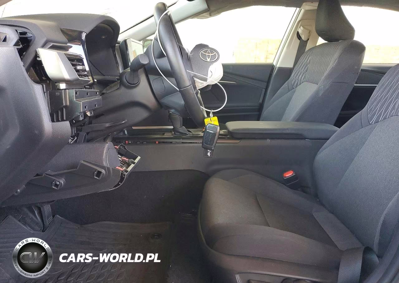 2026 Toyota Camry Le VIN:4T1DBADK1TU039038 - 7