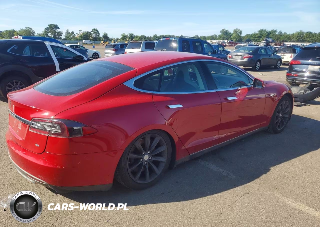 2013 Tesla Model S VIN:5YJSA1CN5DFP08366 - 3