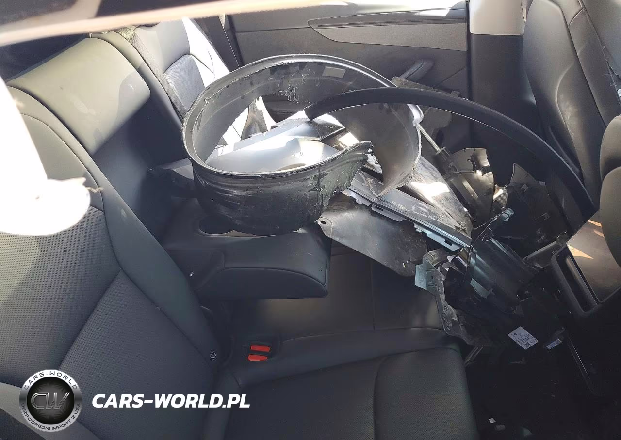 2026 Tesla Model Y VIN:7SAYGDEE6TF409025 - 10