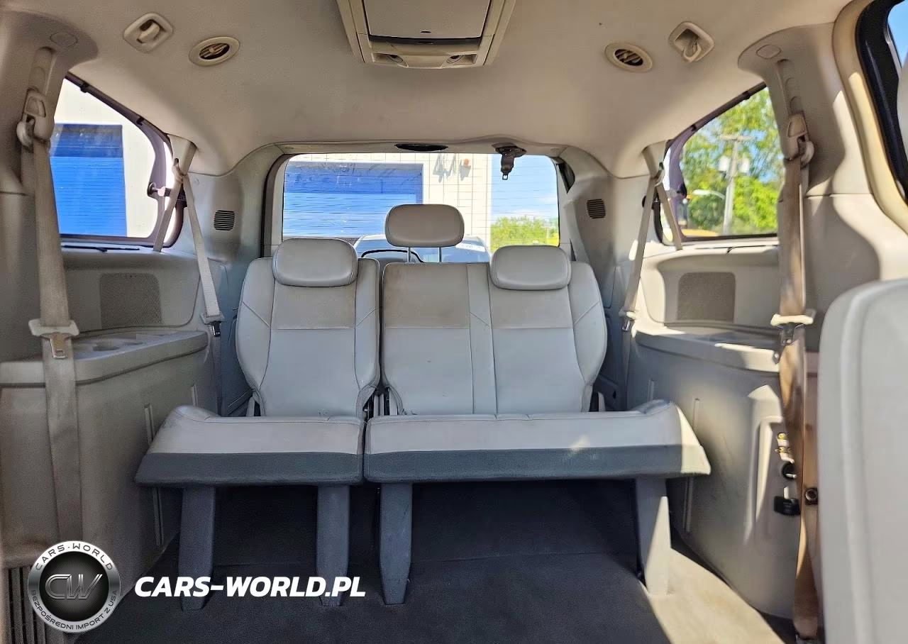 2009 Chrysler Town & Country Limited VIN:2A8HR64X29R577370 - 10
