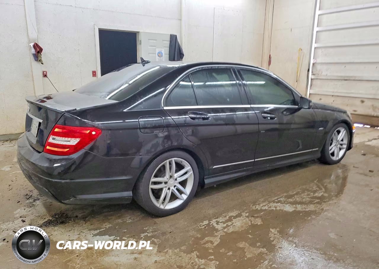 2012 Mercedes-Benz C 250 VIN:WDDGF4HB1CR240741 - 3