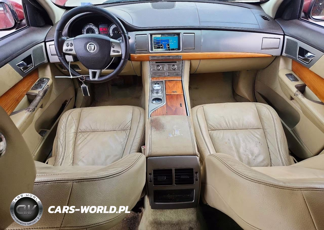 2010 Jaguar Xf Luxury VIN:SAJWA0FA7AHR64879 - 8