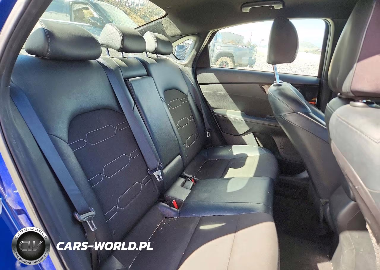 2020 Kia Forte Gt Line VIN:3KPF34AD8LE232612 - 10