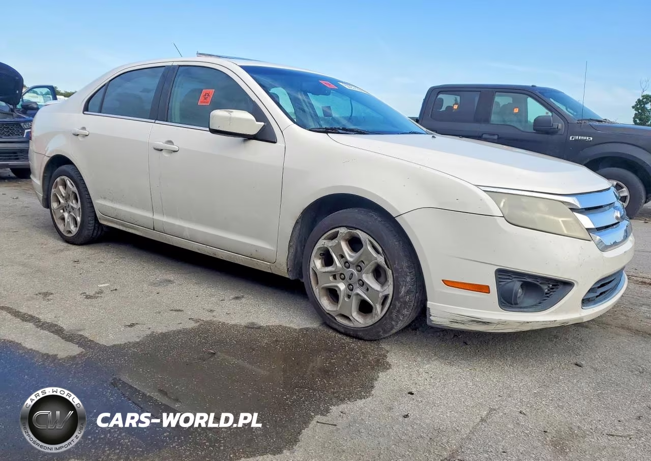 2010 Ford Fusion Se VIN:3FAHP0HG6AR111126 - 4