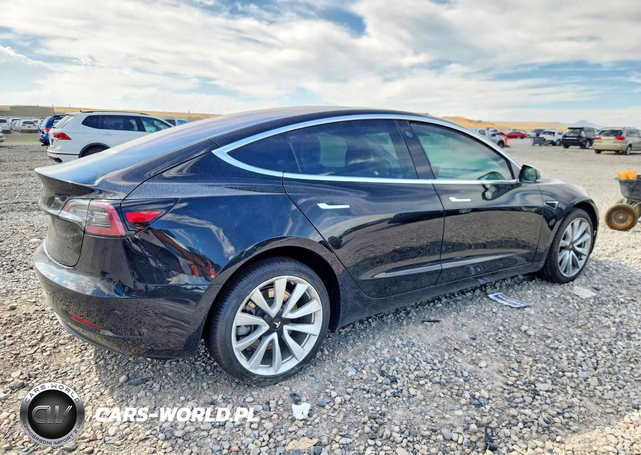 2018 Tesla Model 3 VIN:5YJ3E1EA1JF176435 - 3