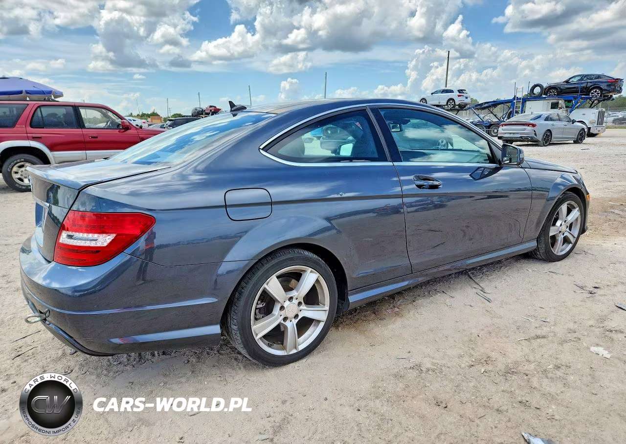 2013 Mercedes-Benz C 250 VIN:WDDGJ4HBXDF989457 - 3