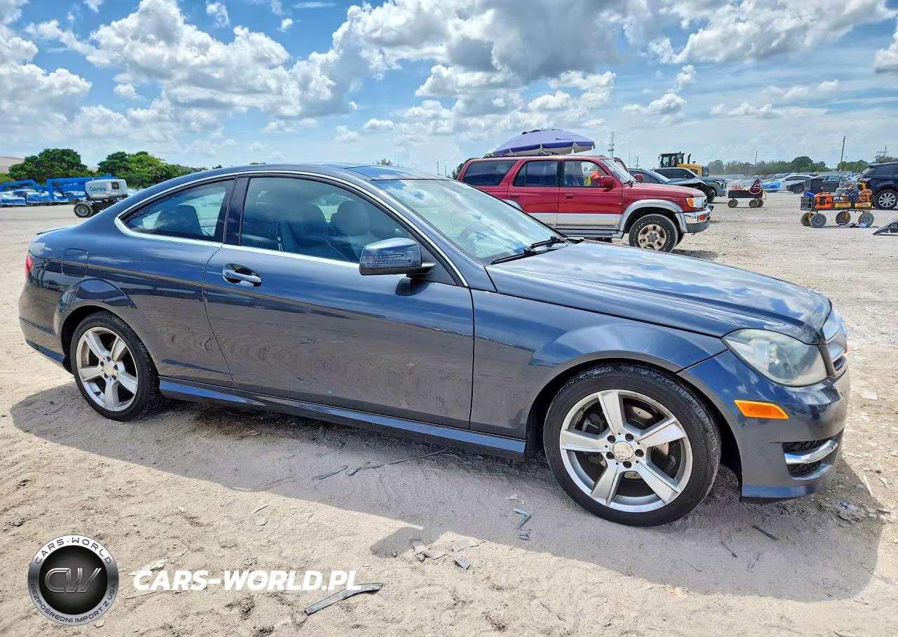 2013 Mercedes-Benz C 250 VIN:WDDGJ4HBXDF989457 - 4