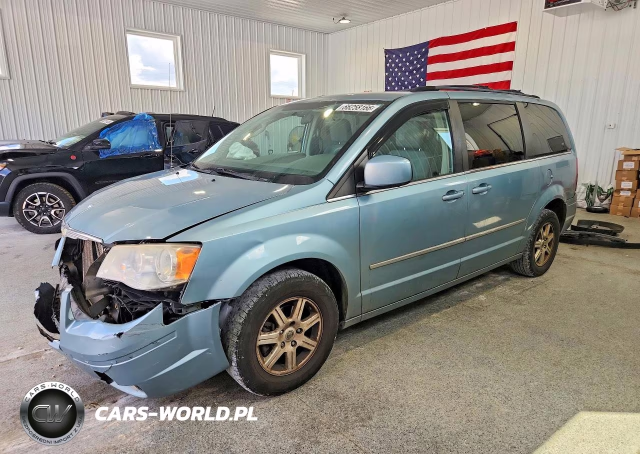 2010 Chrysler Town & Country Touring