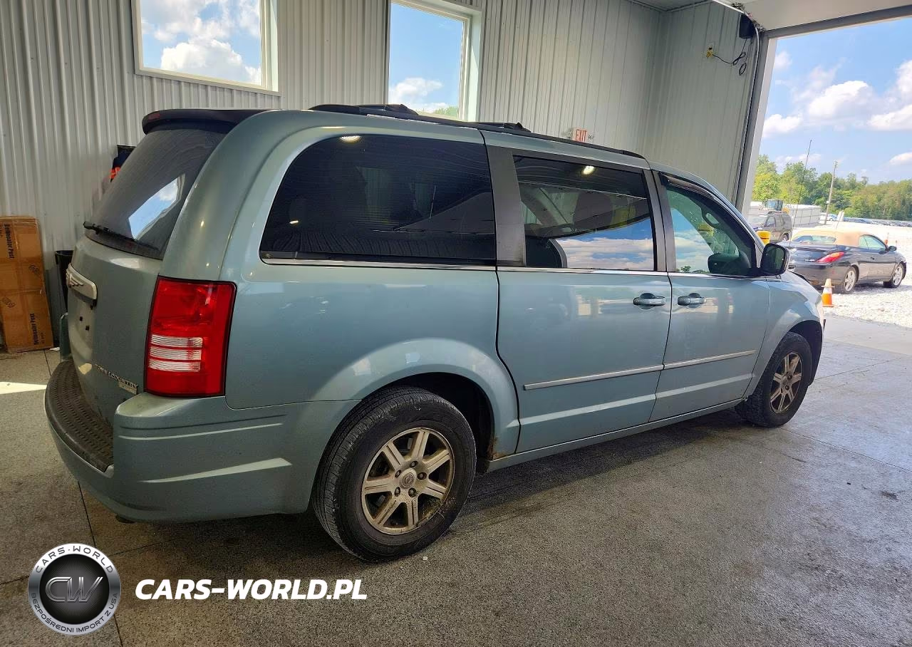 2010 Chrysler Town & Country Touring VIN:2A4RR5D14AR338645 - 3