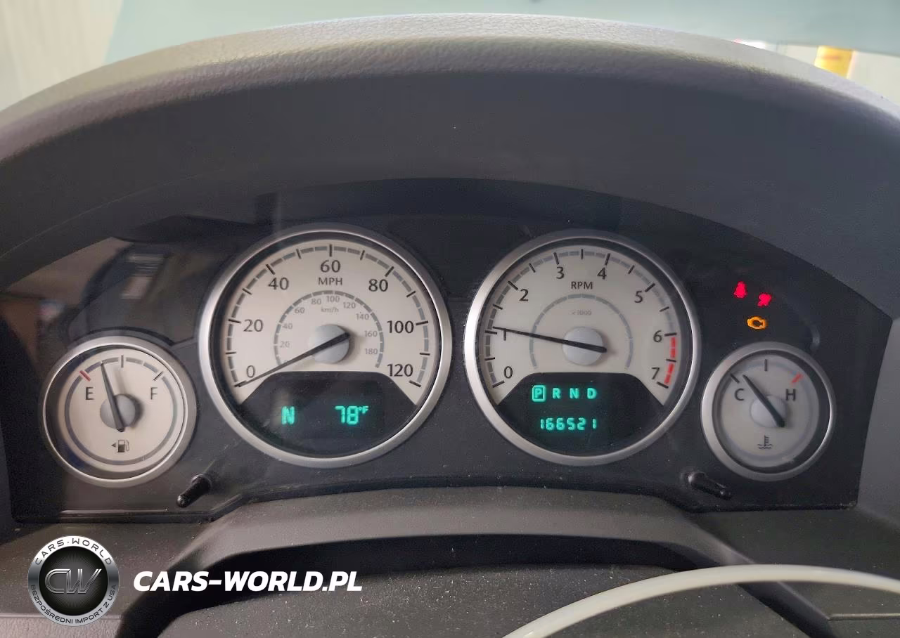 2010 Chrysler Town & Country Touring VIN:2A4RR5D14AR338645 - 9