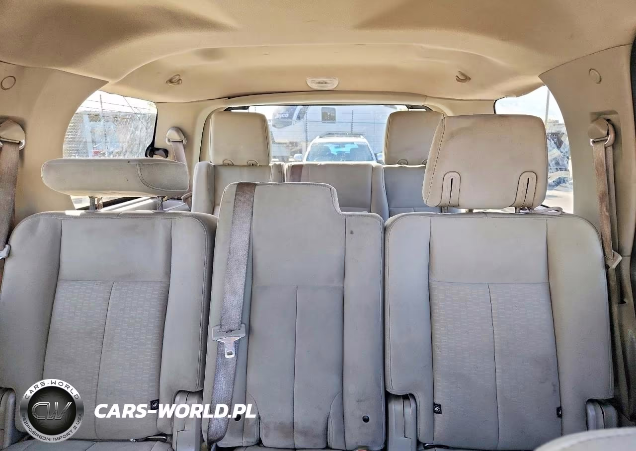 2010 Ford Expedition Xlt VIN:1FMJU1F50AEA98657 - 10