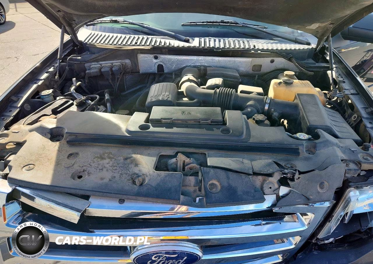 2010 Ford Expedition Xlt VIN:1FMJU1F50AEA98657 - 12