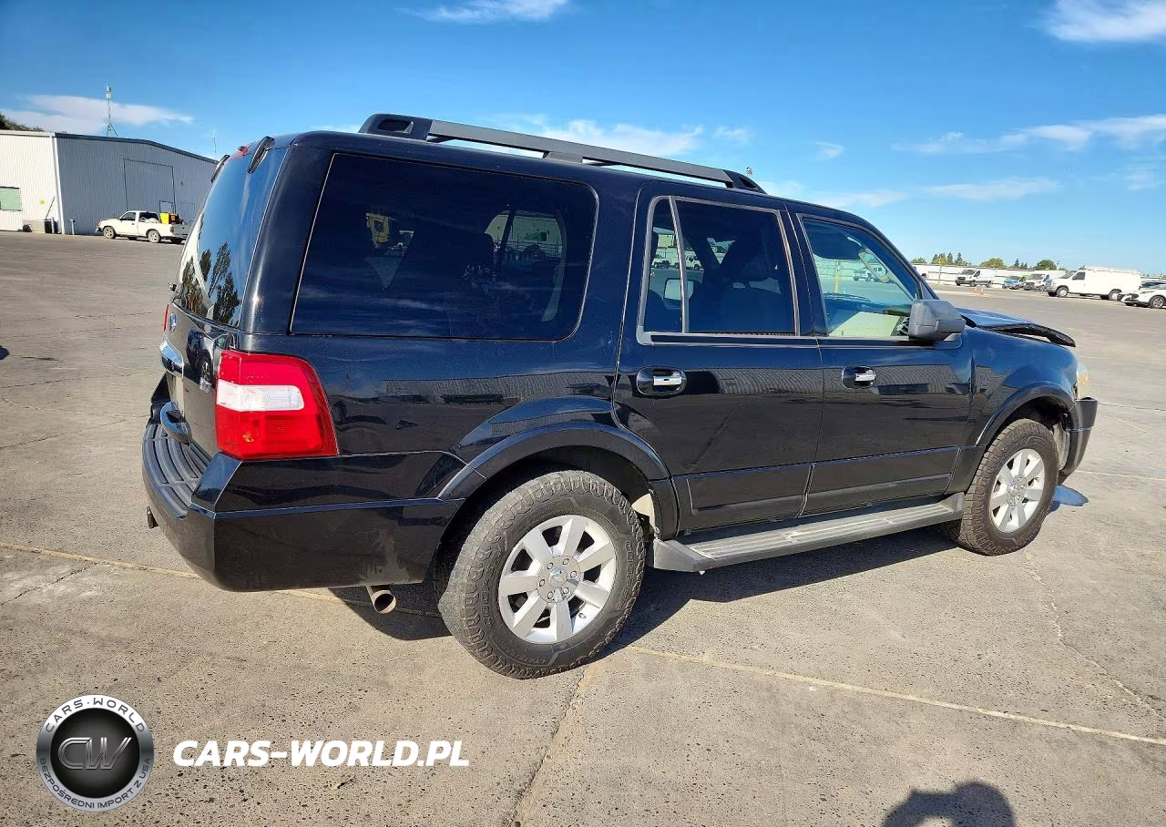 2010 Ford Expedition Xlt VIN:1FMJU1F50AEA98657 - 3