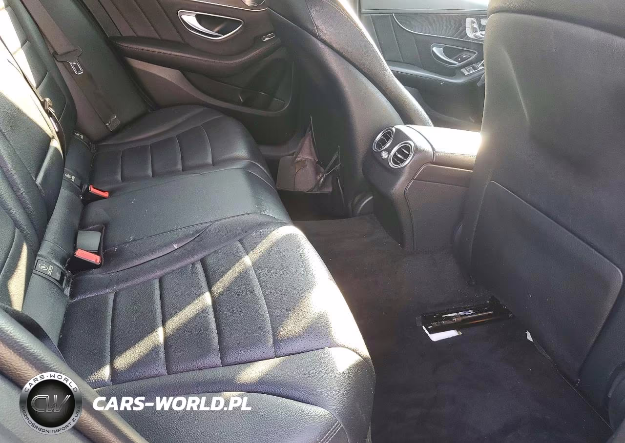 2015 Mercedes-Benz C 300 4Matic VIN:55SWF4KB1FU020992 - 10
