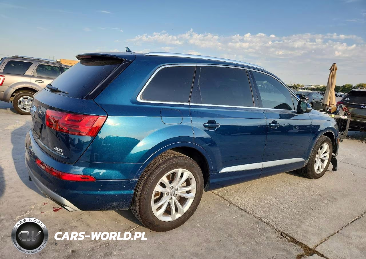 2018 Audi Q7 Premium Plus VIN:WA1LAAF70JD028325 - 3