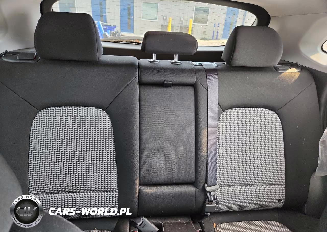 2018 Hyundai Kona Sel VIN:KM8K62AA8JU157047 - 10