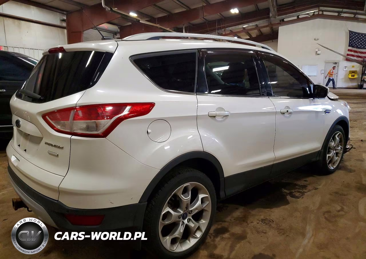 2014 Ford Escape Titanium VIN:1FMCU9J9XEUA32663 - 3