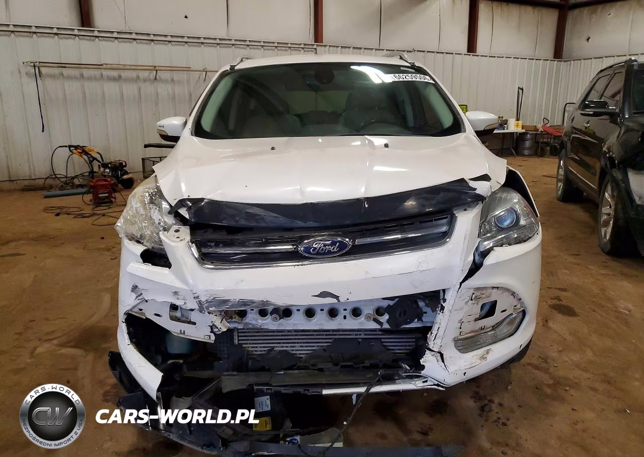 2014 Ford Escape Titanium VIN:1FMCU9J9XEUA32663 - 5