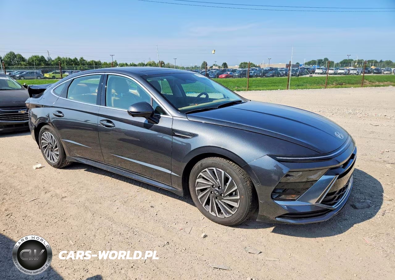 2025 Hyundai Sonata Hybrid Limited VIN:KMHL54JJ0SA118247 - 4