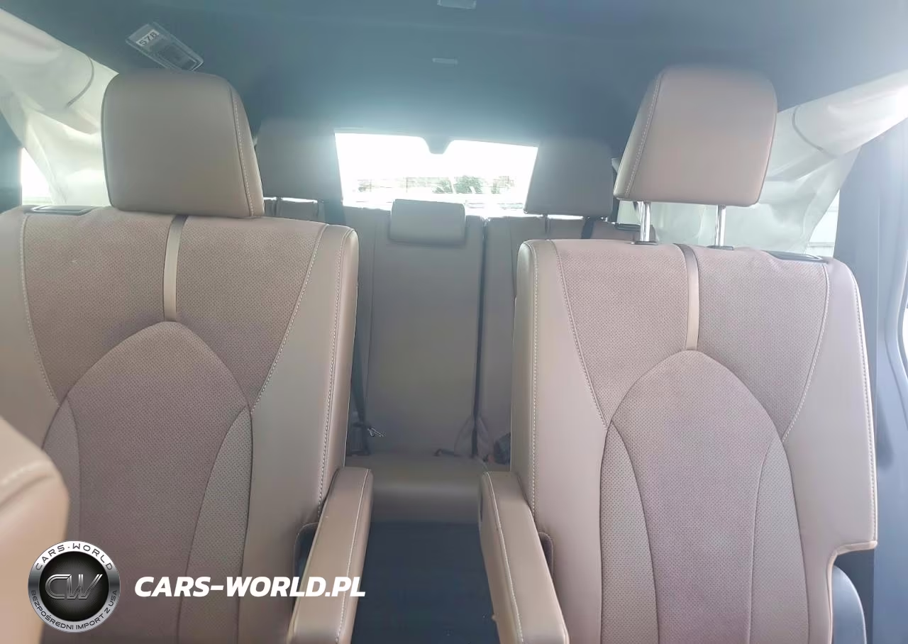 2024 Toyota Grand Highlander Hybrid Max Platinum VIN:5TDADAB58RS008672 - 10