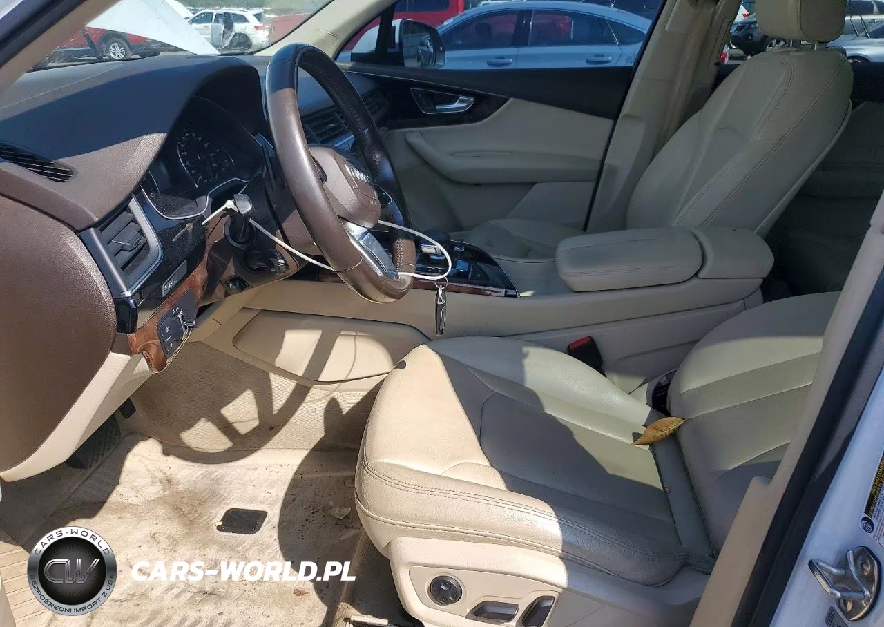 2017 Audi Q7 Premium Plus VIN:WA1LAAF79HD013106 - 7