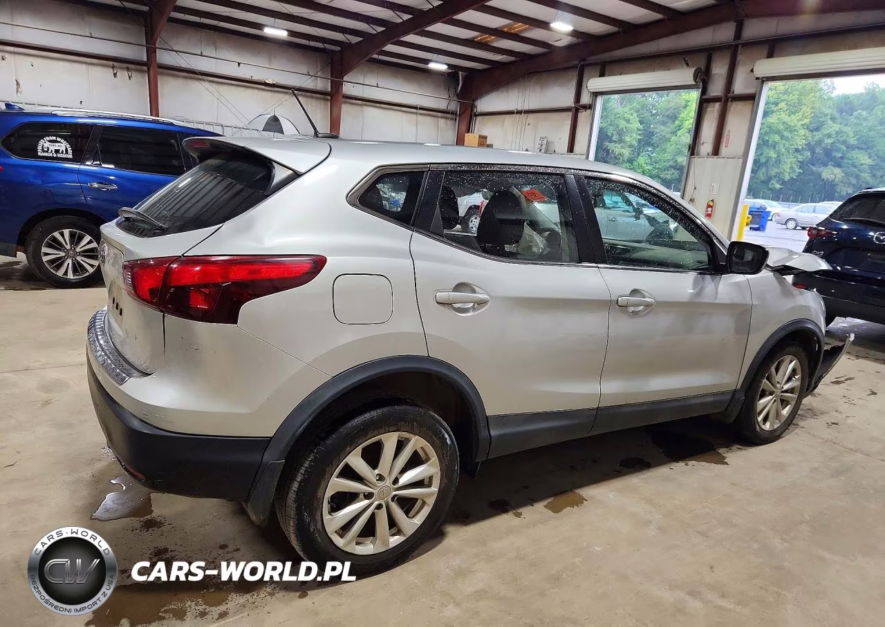 2018 Nissan Rogue Sport S VIN:JN1BJ1CP5JW100939 - 3