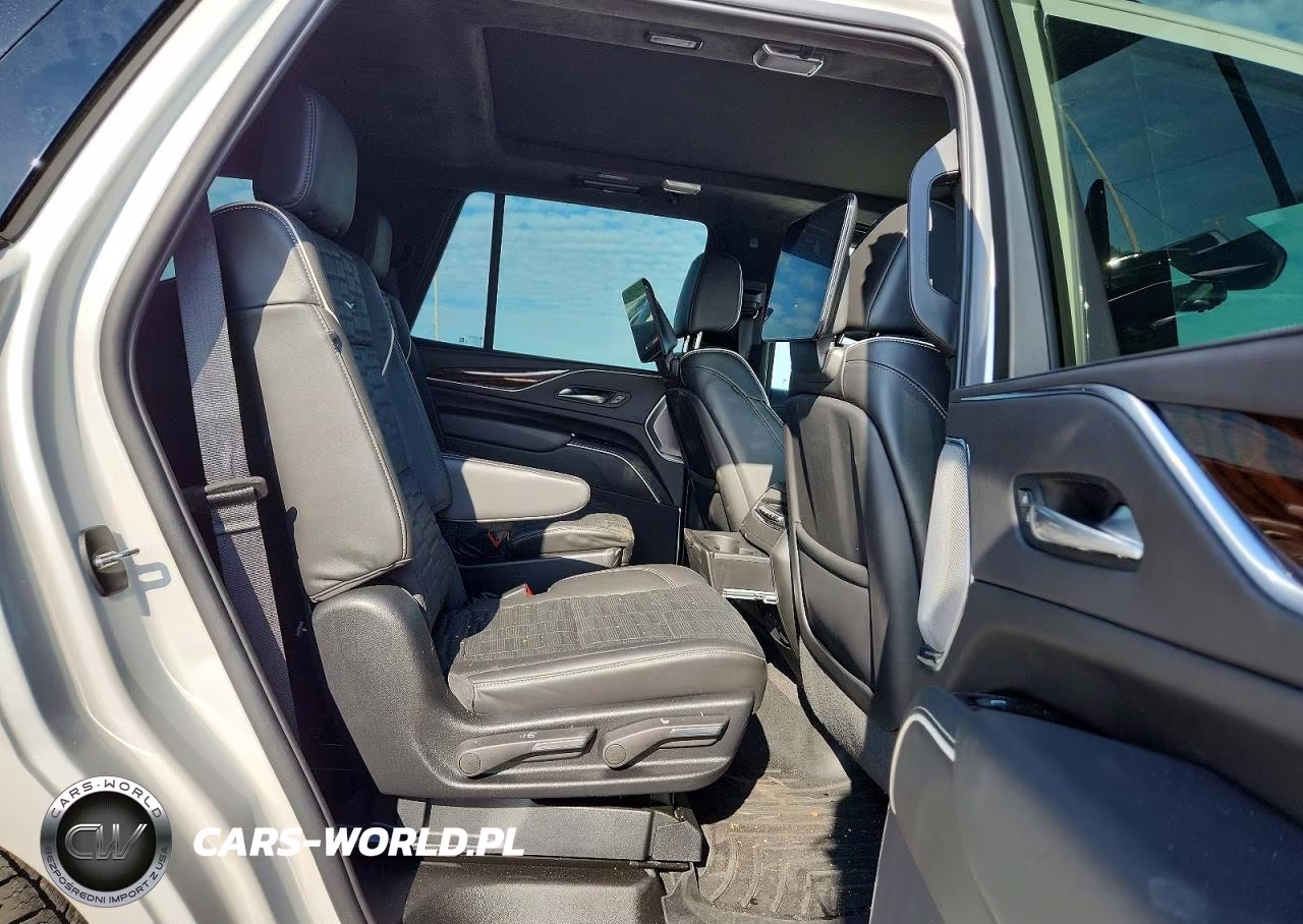 2022 Cadillac Escalade Sport Platinum VIN:1GYS4GKL0NR261056 - 11