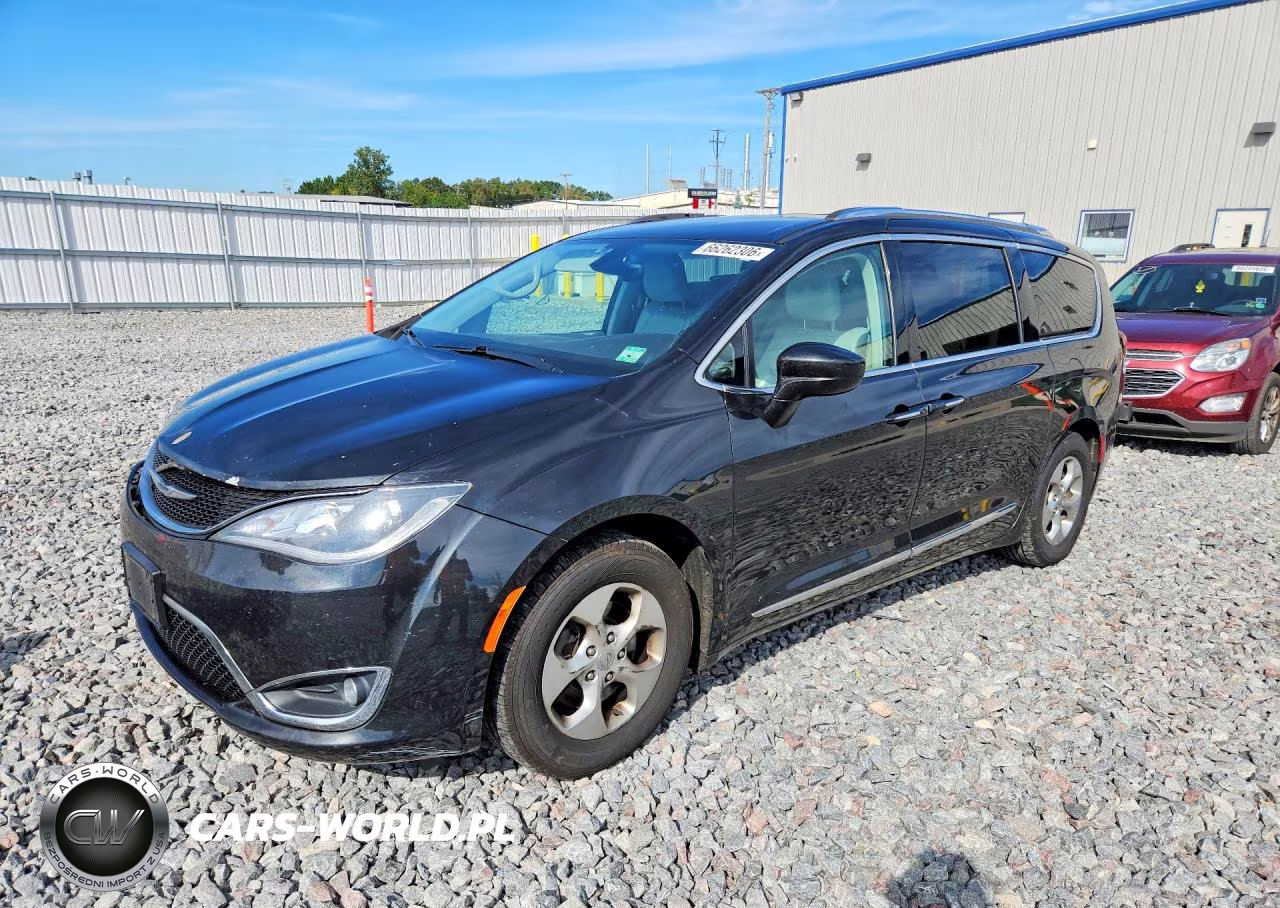 2017 Chrysler Pacifica Touring L Plus – zdjęcie 1 z 13