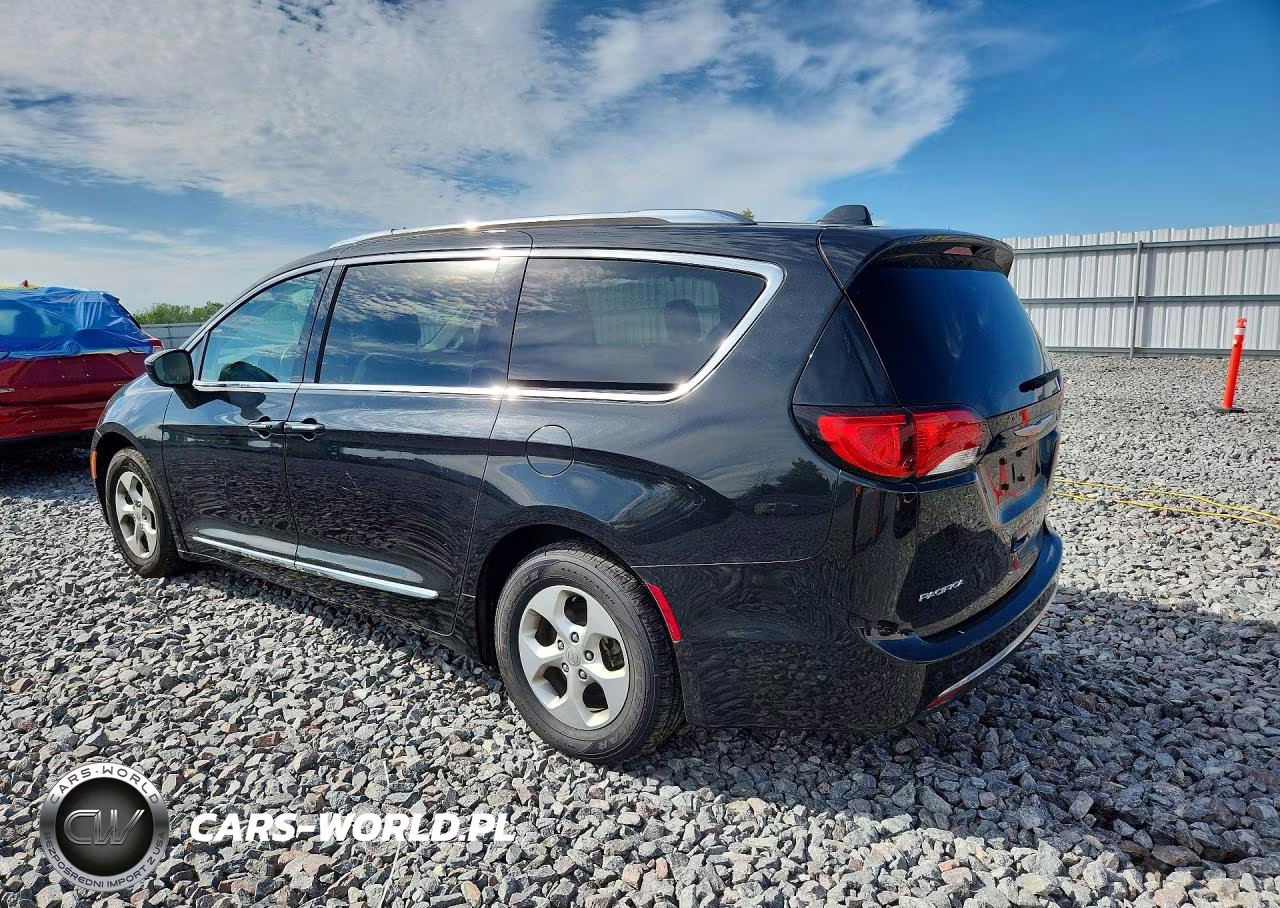 2017 Chrysler Pacifica Touring L Plus VIN:2C4RC1EGXHR656248 - 2