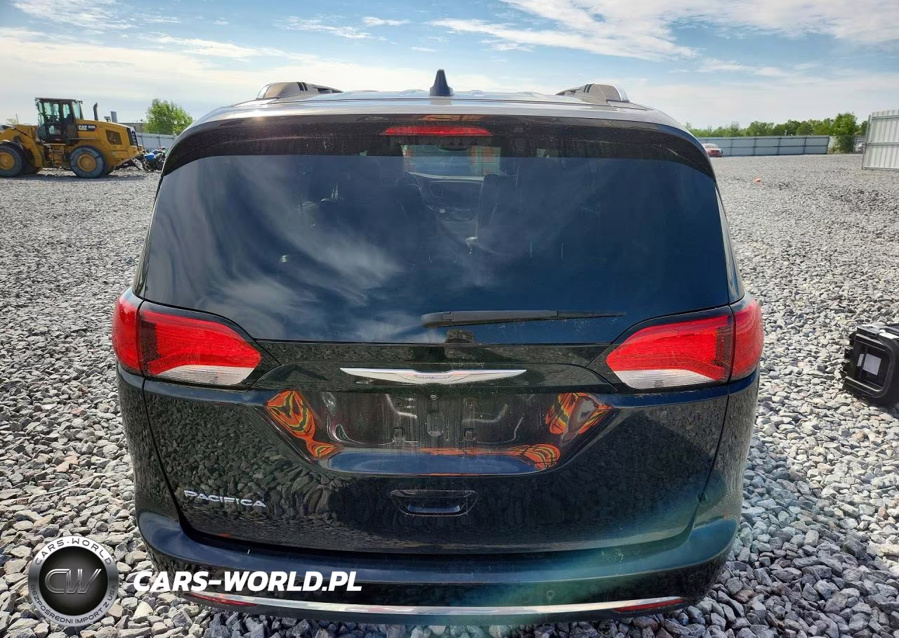2017 Chrysler Pacifica Touring L Plus VIN:2C4RC1EGXHR656248 - 6