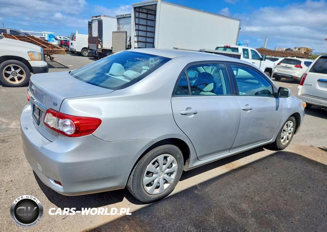 2011 Toyota Corolla Base VIN:2T1BU4EE9BC731575 - 3