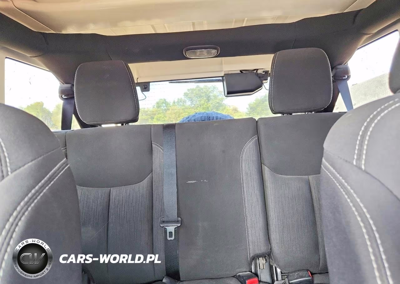 2017 Jeep Wrangler Unlimited Rubicon VIN:1C4BJWFG7HL680115 - 10
