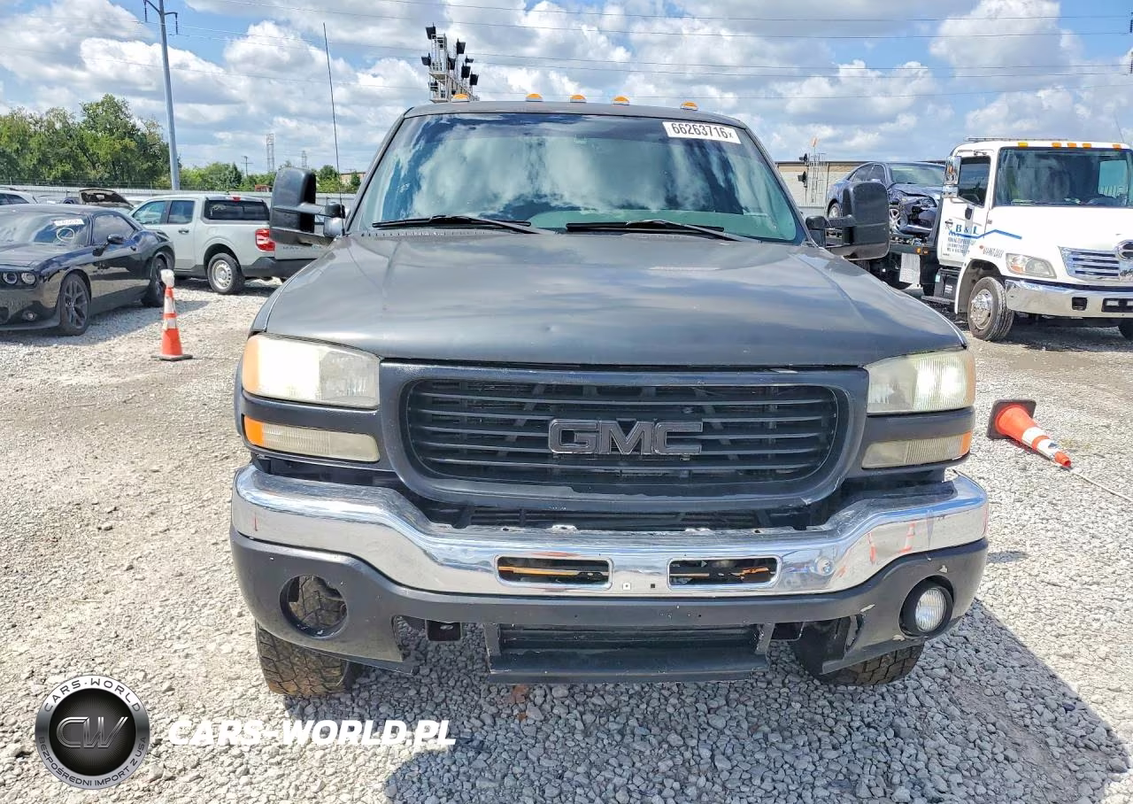 2005 GMC Sierra K2500 Heavy Duty VIN:1GTHK23215F841643 - 5
