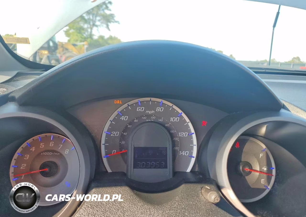 2010 Honda Fit VIN:JHMGE8H23AC030046 - 9