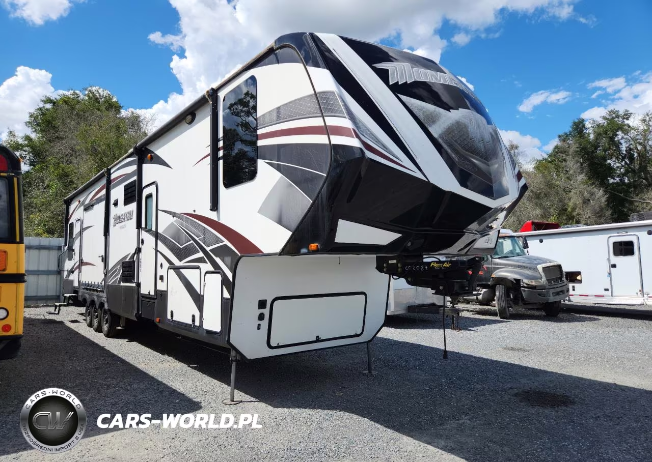 2017 Grand Design Momentum Camper VIN:573FM4533H1203925 - 4
