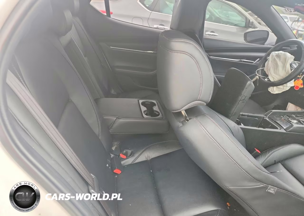 2021 Mazda 3 VIN:JM1BPBJY7M1328049 - 10